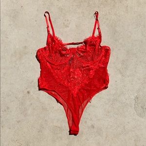 NWOT Make V-Day Hot!